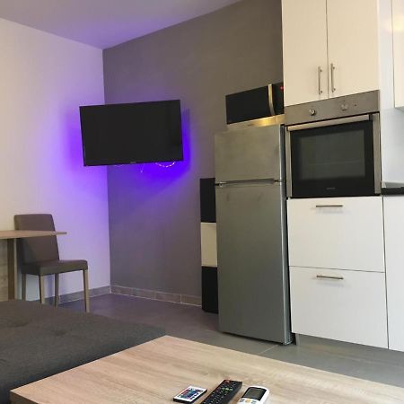Apartment To Rent 普拉 外观 照片