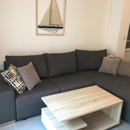 Apartment To Rent 普拉 外观 照片