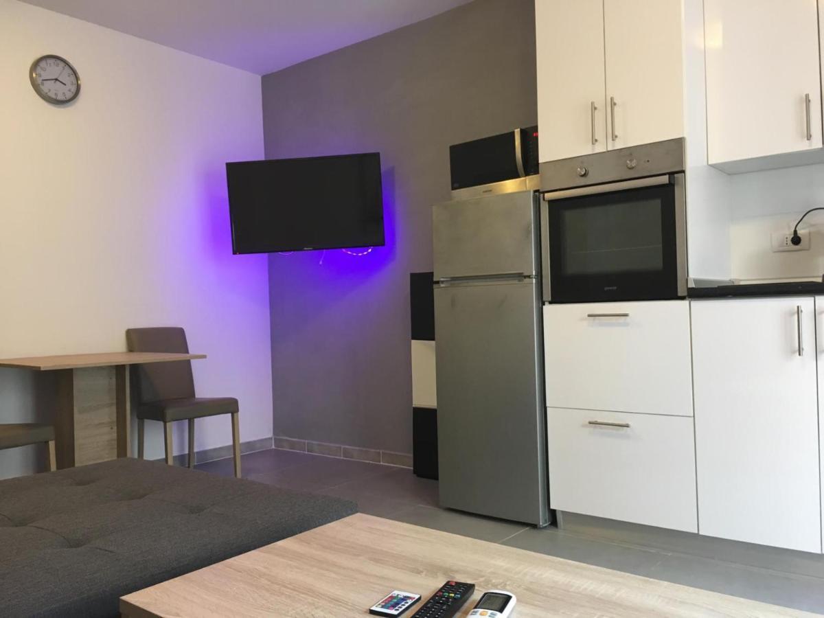 Apartment To Rent 普拉 外观 照片